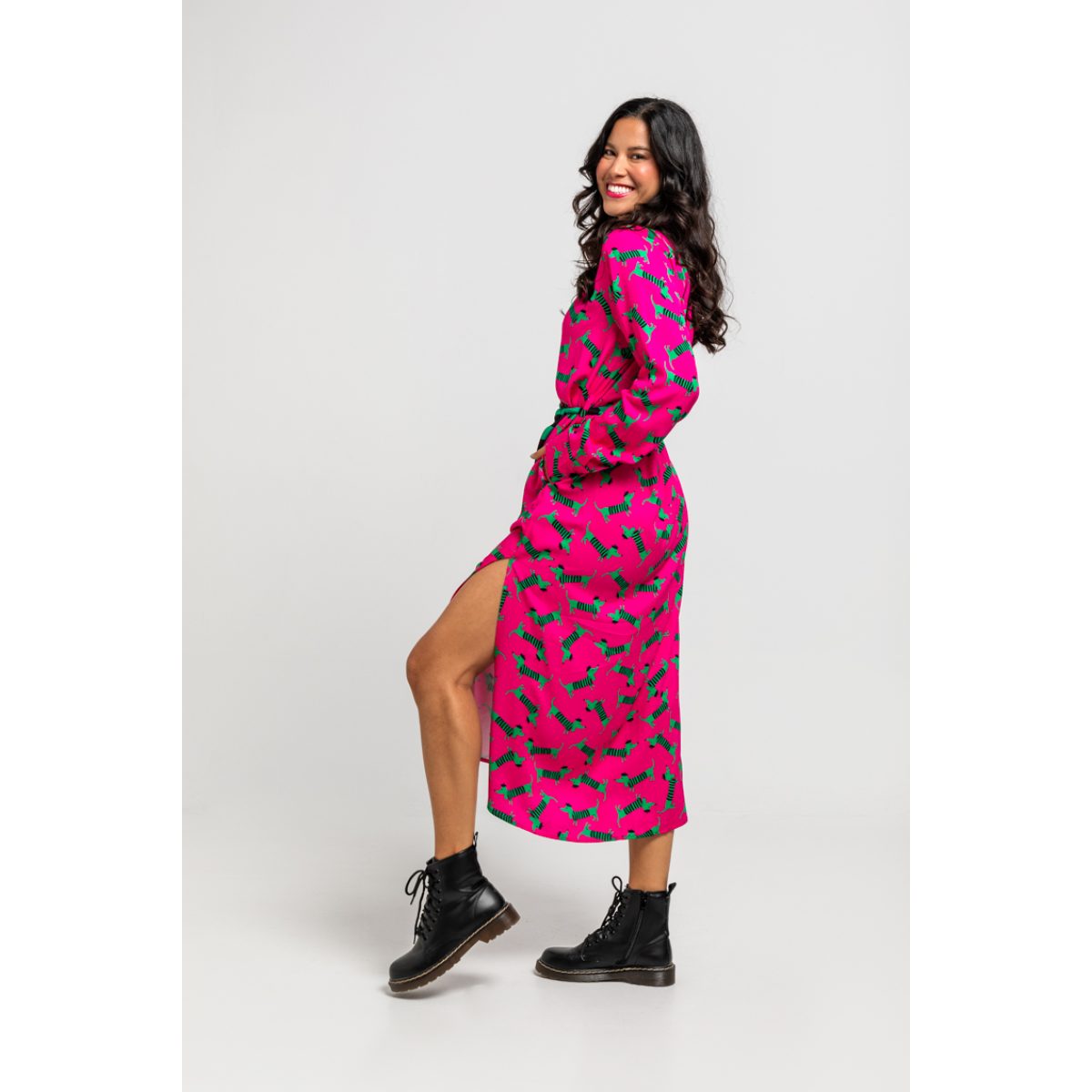 Lolina • Mas para que una perra verde Dress • Green Fuchsia - Image 5