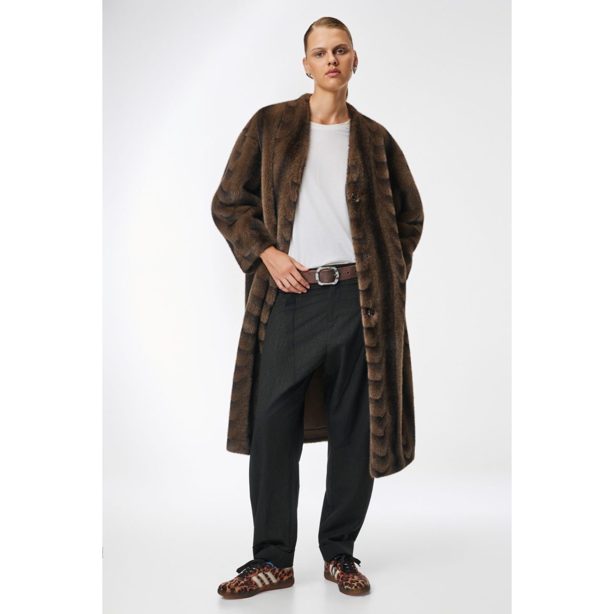 Cloud9byL • Venus Vegan Fur • Brown - Image 4