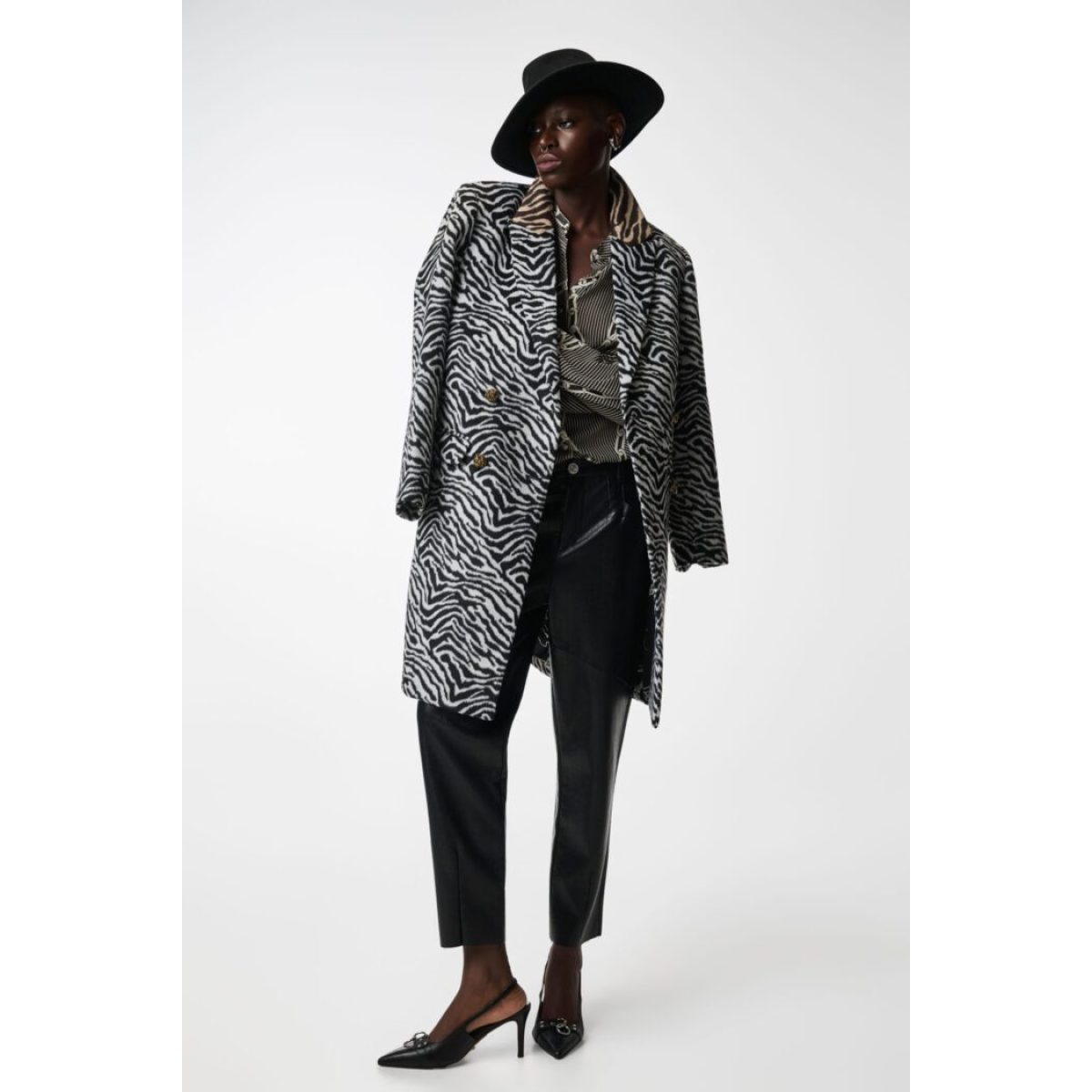 Cloud9byL • Royals Vegan Leather Pants • Black - Image 5