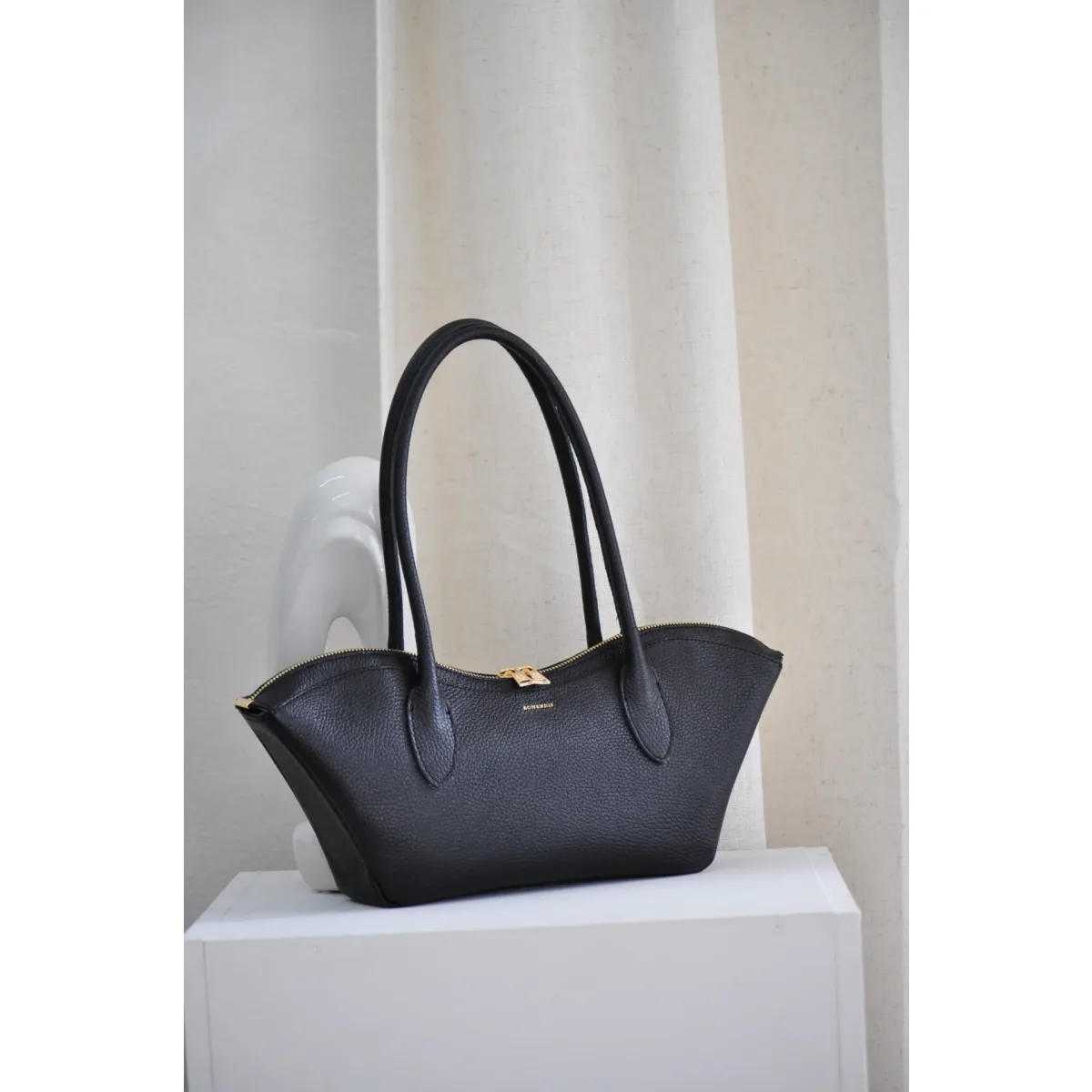Bonendis • Bisou Small Shoulder Bag • Black - Image 2