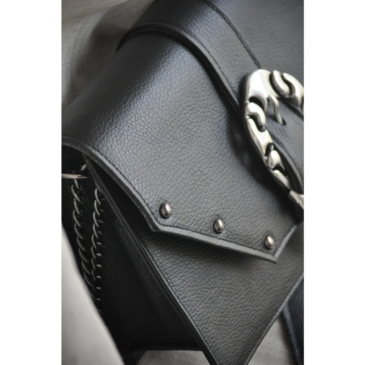 Bonendis • Briana Leather Shoulder Bag • Black - Image 4