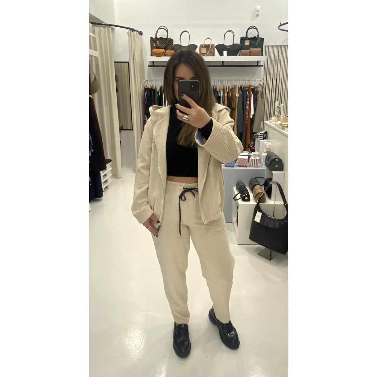 Le Streghe • Elastic Corduroy Velvet Trousers • Latte Beige - Image 4