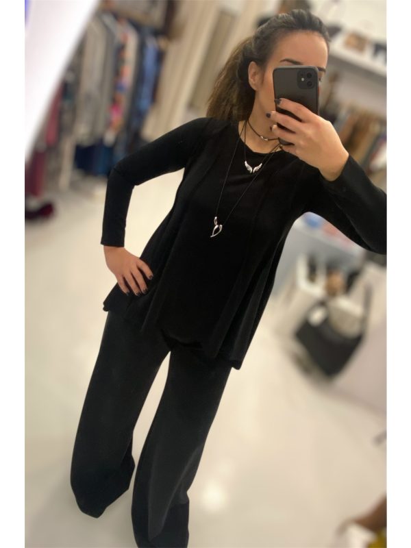 Deppy Joo • Silky touch Top • Black