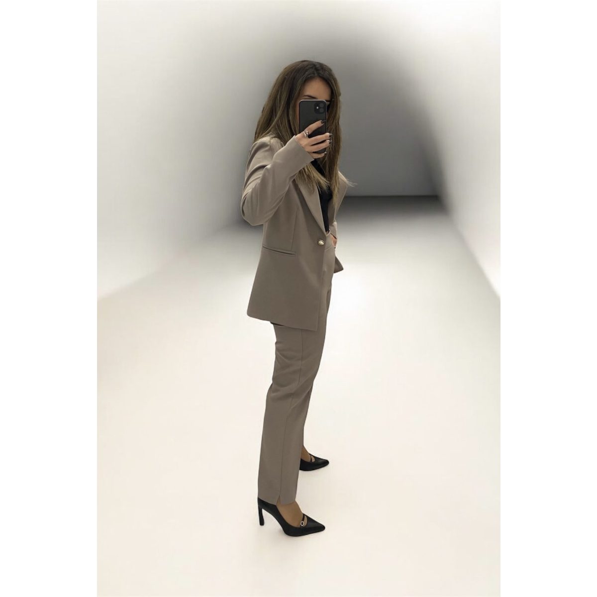 Maryley • Tailored Cigarette Pants • Greige - Image 3