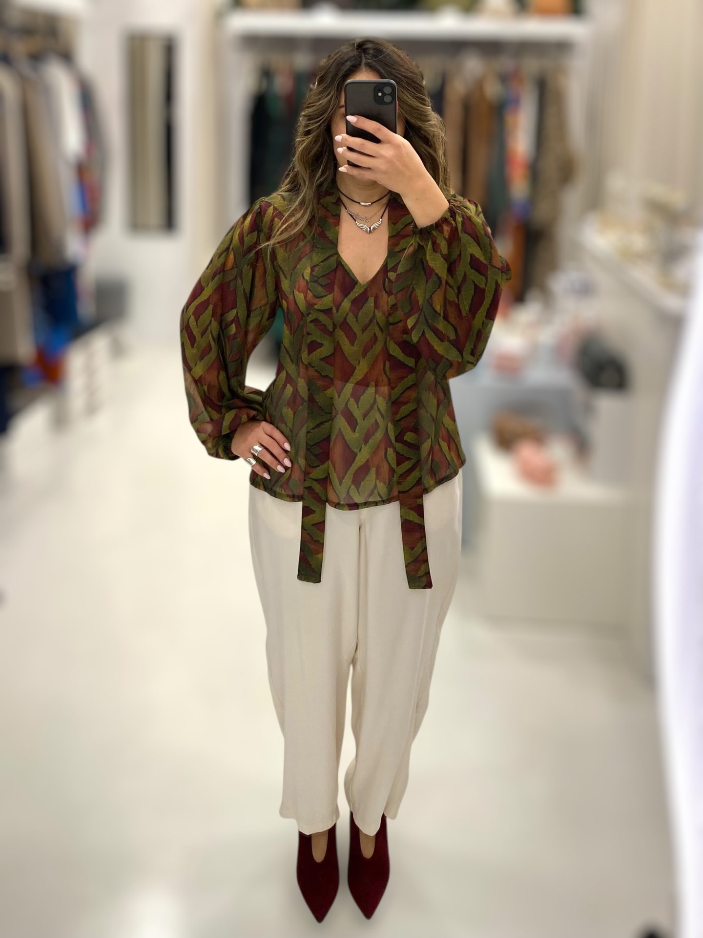 Deppy Joo • Silky touch Blouse • Olive Green Bordeaux