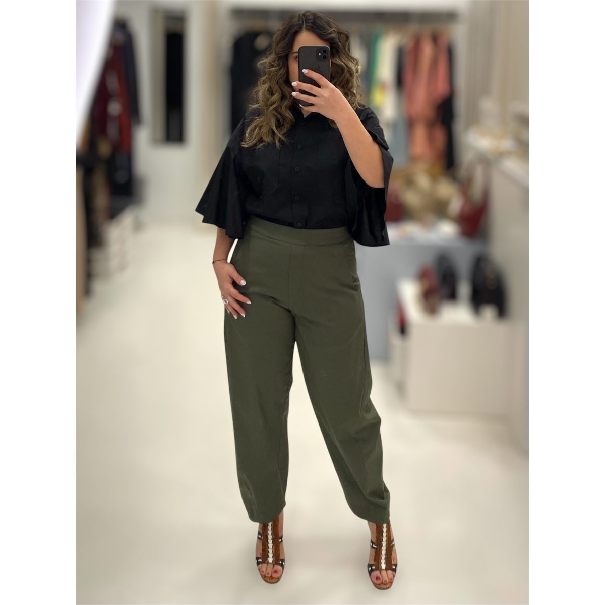 Moutaki • The Basics Slouchy Pants • Khaki - Image 3