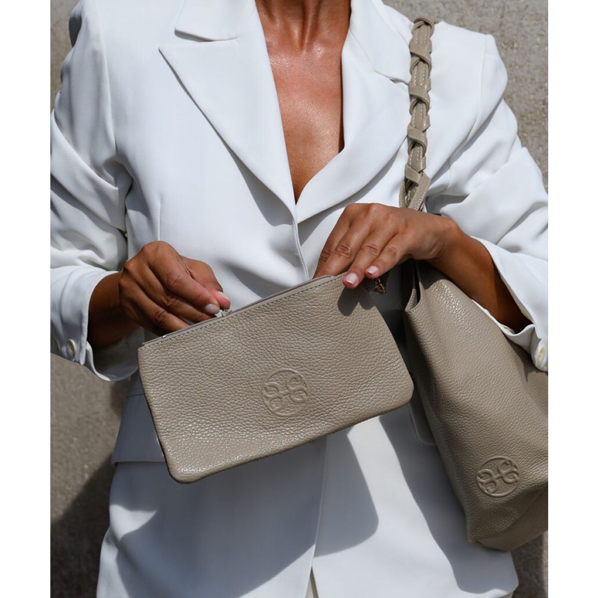 Bonendis • Helena small Leather Shoulderbag • Taupe - Image 3