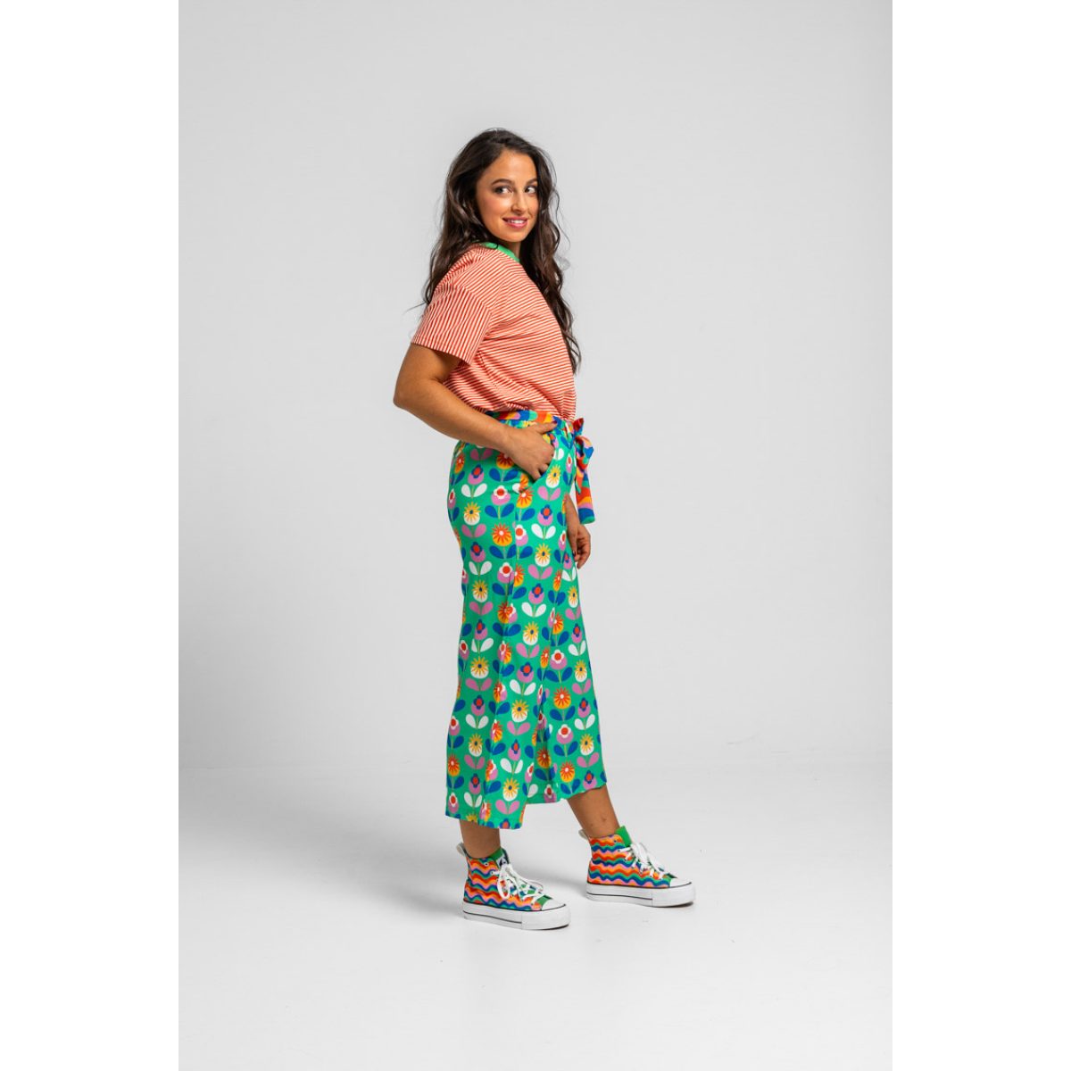 Lolina • Culotte pants with bow • Green floral - Image 5