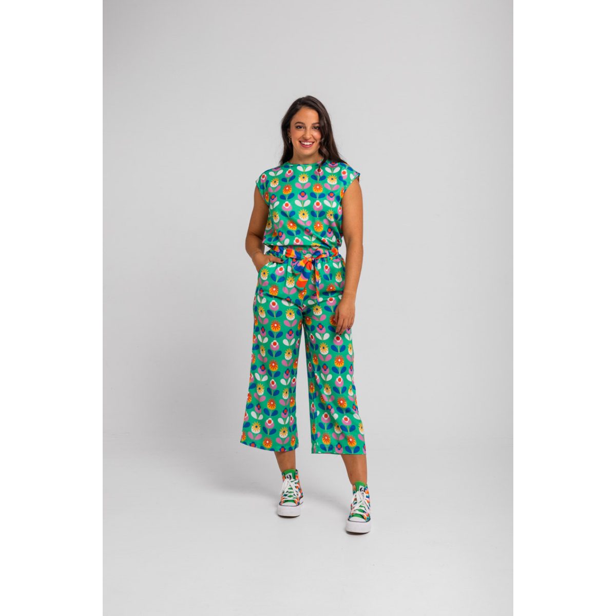 Lolina • Culotte pants with bow • Green floral - Image 2