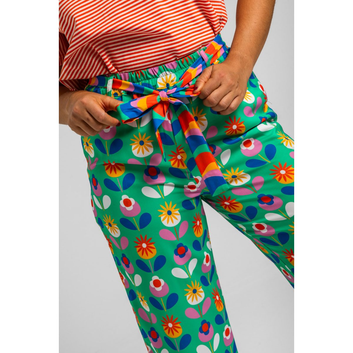 Lolina • Culotte pants with bow • Green floral - Image 3
