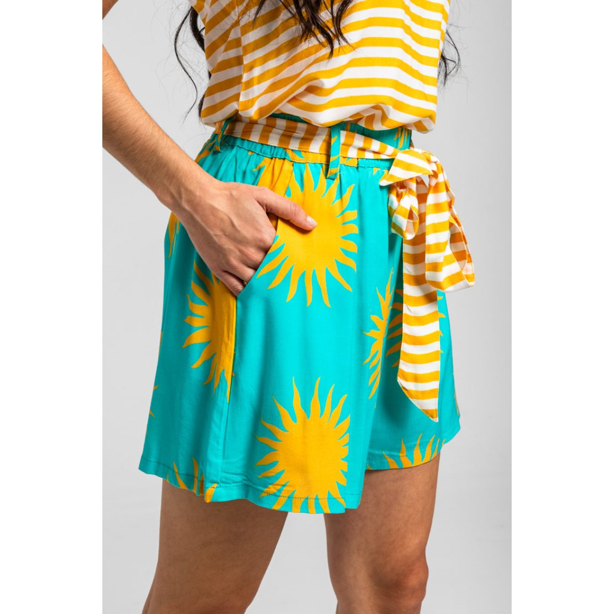 Lolina • Oh Sole mio Shorts with bow • Turquoise Yellow - Image 5