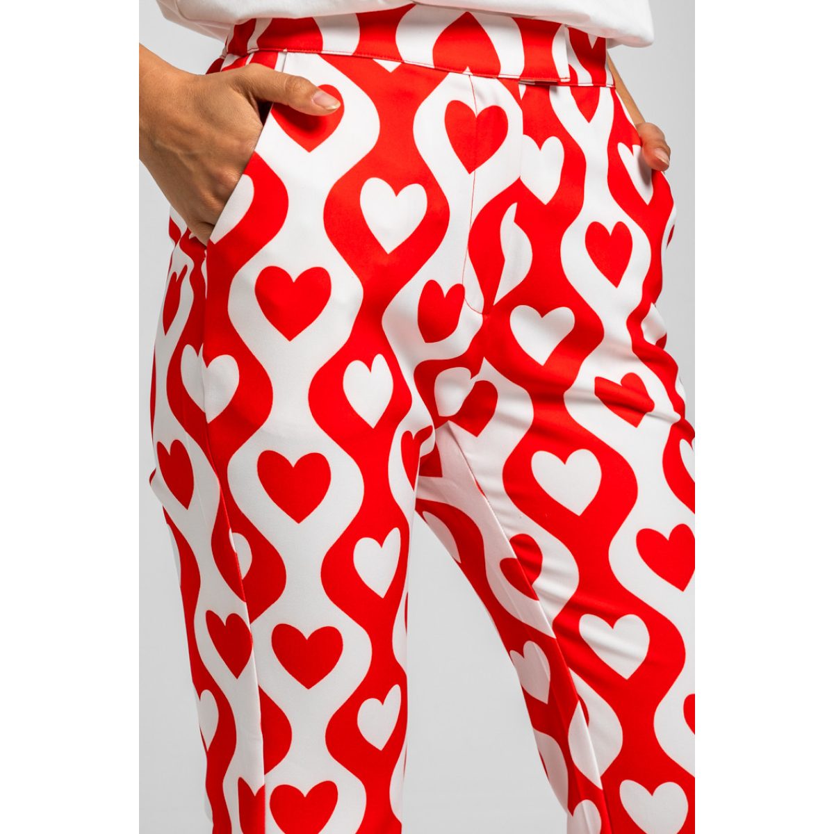 Lolina • More amor por favor Flared Pants • White Red - Image 4